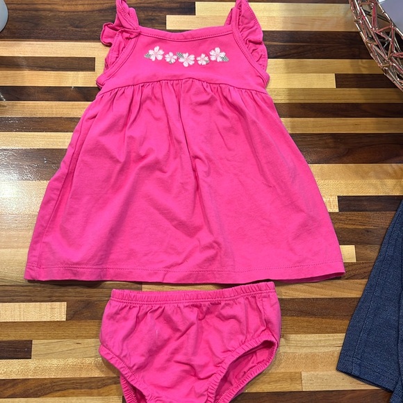 Baby girl dress and underpants - Picture 1 of 2